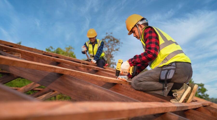 Professional residential roofers in Tishomingo, MS